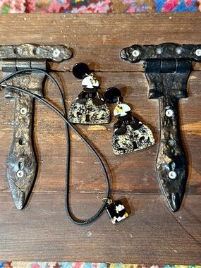 Black and Cream Floral Resin Earrings with Matching Pendant Necklace
